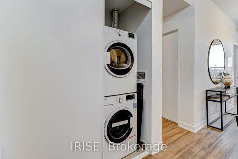 Photo 8 at 716 - 1787 St Clair Avenue W, Pellam Park, Toronto