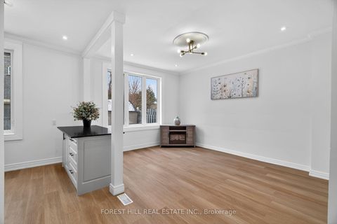 Photo 3 at 7 Ellsworth Avenue, Wychwood, Toronto