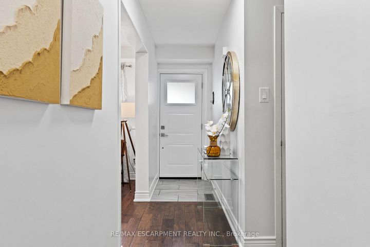 Photo 1 at 2685 Los Palmas Court, Meadowvale, Mississauga