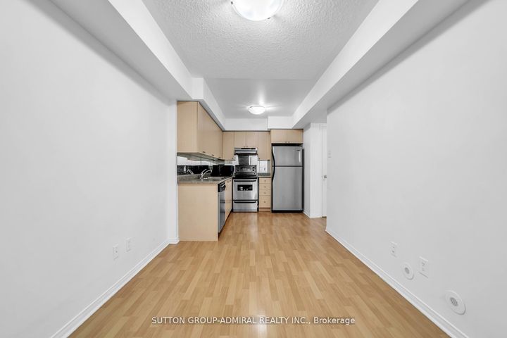 Photo 7 at 52 - 2265 Bur Oak Avenue, Greensborough, Markham