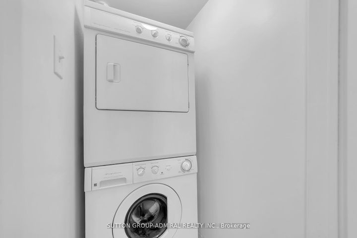 Photo 15 at 52 - 2265 Bur Oak Avenue, Greensborough, Markham