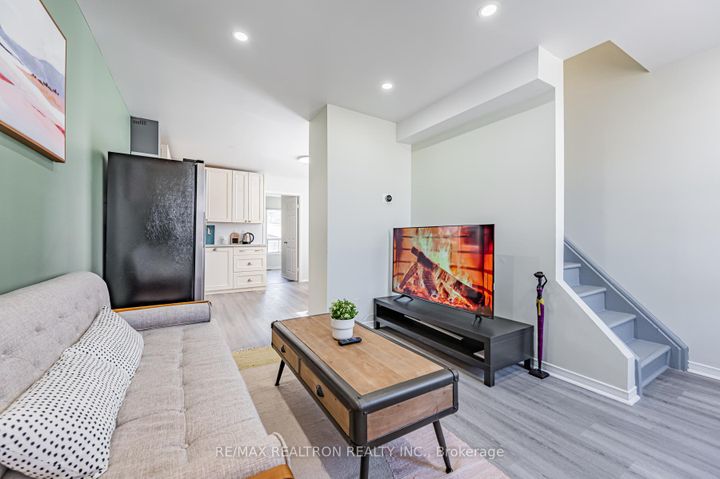 Photo 0 at 47 Greendale Avenue, Smythe, Toronto