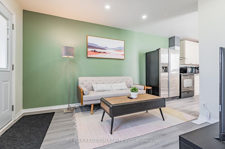 Photo 1 at 47 Greendale Avenue, Smythe, Toronto