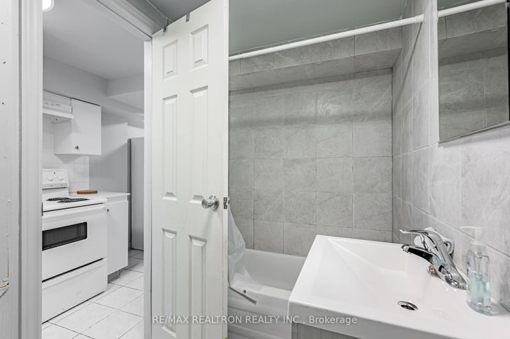 Photo 19 at 47 Greendale Avenue, Smythe, Toronto