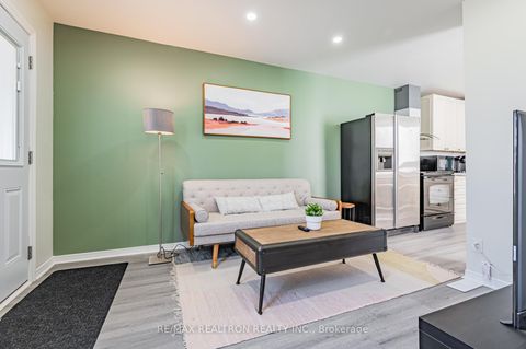 Photo 1 at 47 Greendale Avenue, Smythe, Toronto