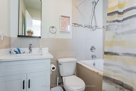 Photo 10 at 47 Greendale Avenue, Smythe, Toronto