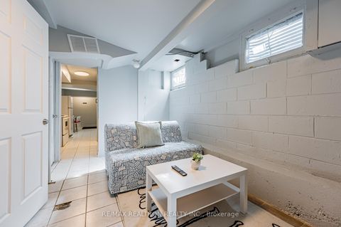 Photo 18 at 47 Greendale Avenue, Smythe, Toronto