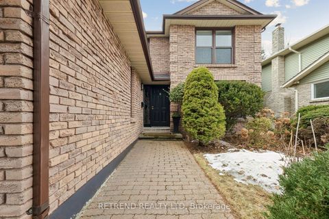 Photo 2 at 262 Athabasca Street, Donevan, Oshawa