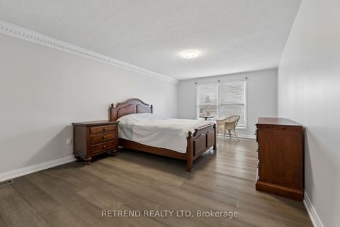 Photo 17 at 262 Athabasca Street, Donevan, Oshawa