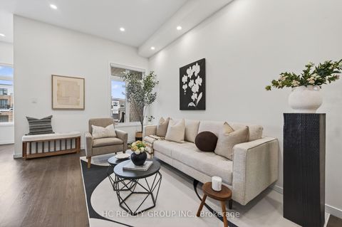 Photo 9 at 1240 Wellington Street E, Bayview Northeast, Aurora