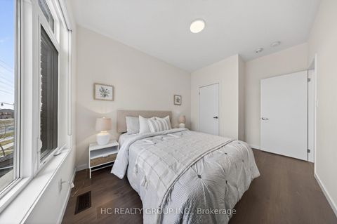 Photo 28 at 1240 Wellington Street E, Bayview Northeast, Aurora