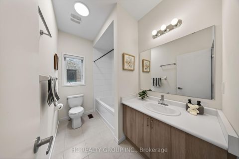 Photo 29 at 1240 Wellington Street E, Bayview Northeast, Aurora