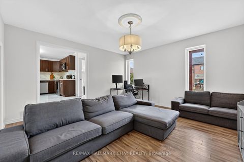 Photo 4 at 10 Wellington Street, Cookstown, Innisfil