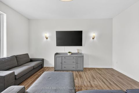 Photo 5 at 10 Wellington Street, Cookstown, Innisfil