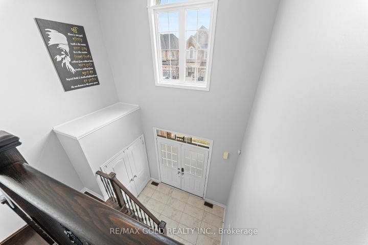 Photo 6 at 9 Fringetree Road, Wellington North, Brampton