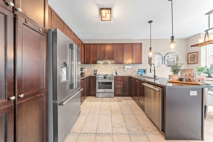 Photo 11 at 9 Fringetree Road, Wellington North, Brampton