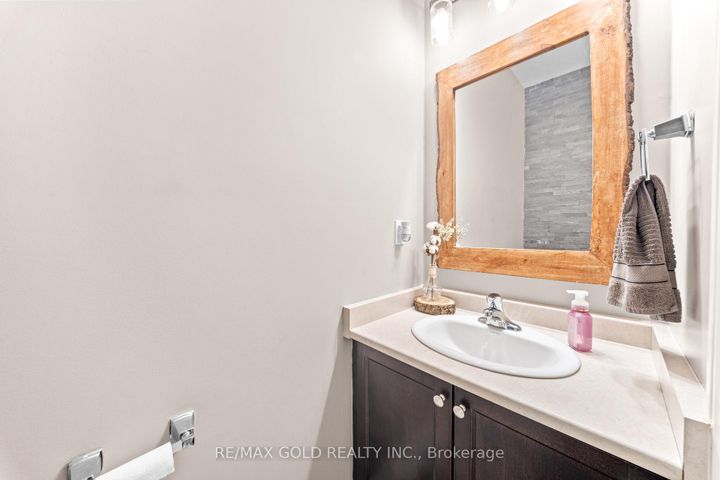 Photo 21 at 9 Fringetree Road, Wellington North, Brampton