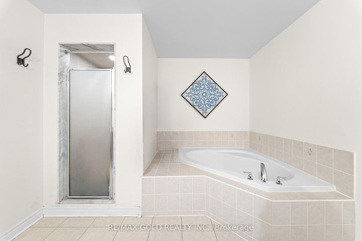 Photo 27 at 9 Fringetree Road, Wellington North, Brampton