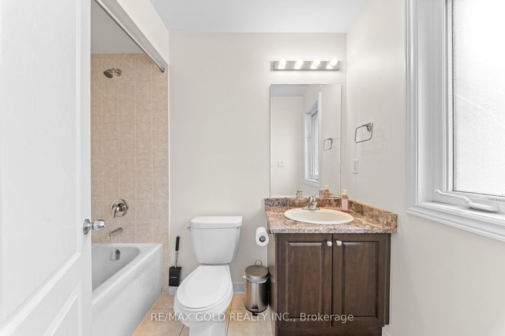 Photo 35 at 9 Fringetree Road, Wellington North, Brampton