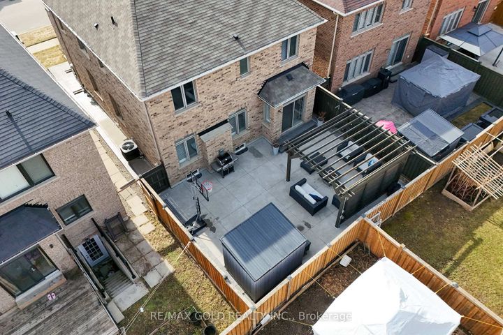 Photo 42 at 9 Fringetree Road, Wellington North, Brampton