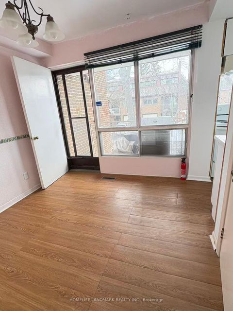 Photo 11 at 14 - 86 CASTLEBURY Crescent, Steeles, Toronto