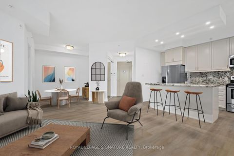 Photo 9 at 220 - 2396 Major Mackenzie Drive W, Maple, Vaughan