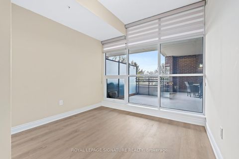 Photo 18 at 220 - 2396 Major Mackenzie Drive W, Maple, Vaughan