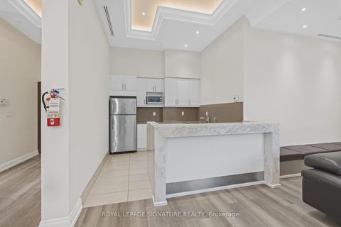 Photo 26 at 220 - 2396 Major Mackenzie Drive W, Maple, Vaughan