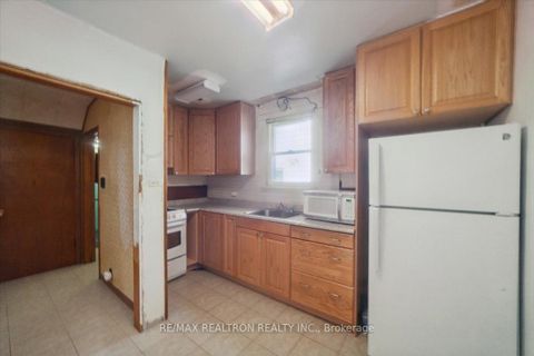 Photo 5 at 114 South Edgely Avenue, Cliffside, Toronto