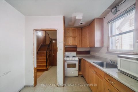 Photo 6 at 114 South Edgely Avenue, Cliffside, Toronto