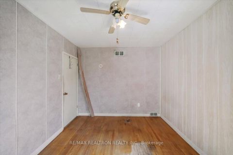 Photo 15 at 114 South Edgely Avenue, Cliffside, Toronto