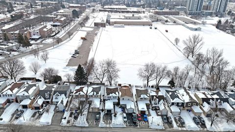 Photo 2 at 742 Beman Drive, Leslie Valley, Newmarket