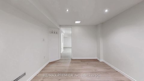 Photo 43 at 742 Beman Drive, Leslie Valley, Newmarket