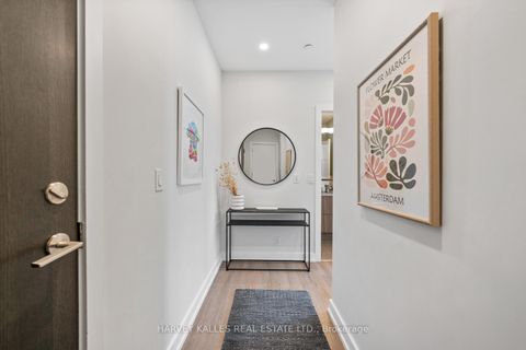 Photo 1 at 511 - 6 Parkwood Avenue, Casa Loma, Toronto