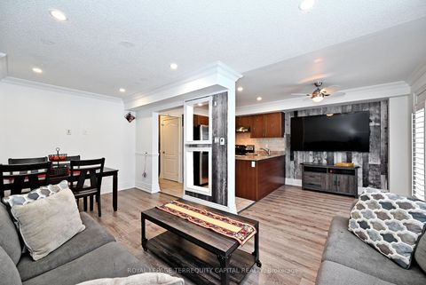 Photo 10 at 6 - 29 Madelaine Drive, Painswick South, Barrie