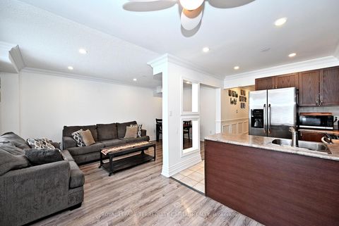 Photo 11 at 6 - 29 Madelaine Drive, Painswick South, Barrie