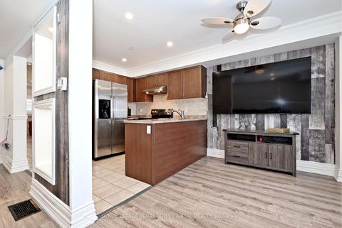 Photo 15 at 6 - 29 Madelaine Drive, Painswick South, Barrie