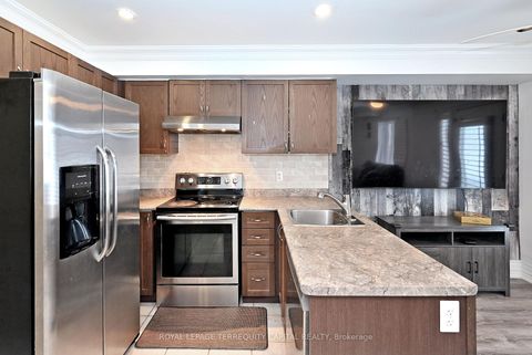 Photo 17 at 6 - 29 Madelaine Drive, Painswick South, Barrie