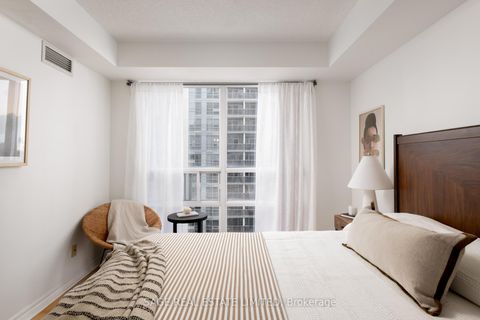 Photo 14 at 1604 - 5 Michael Power Place, City Centre West, Toronto