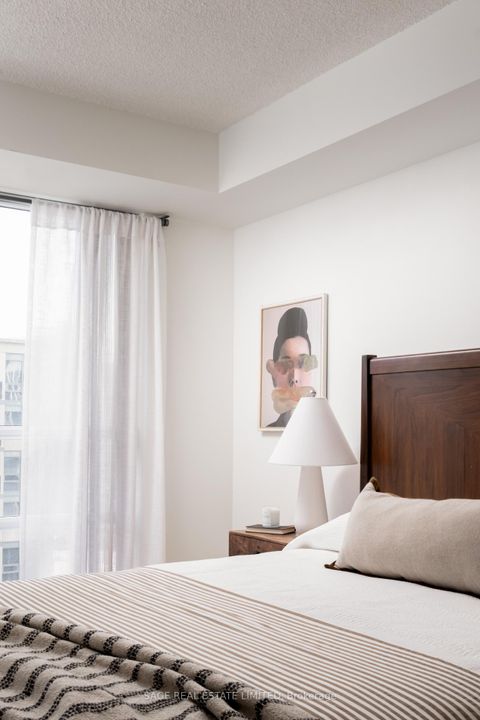 Photo 15 at 1604 - 5 Michael Power Place, City Centre West, Toronto