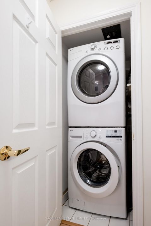 Photo 17 at 1604 - 5 Michael Power Place, City Centre West, Toronto