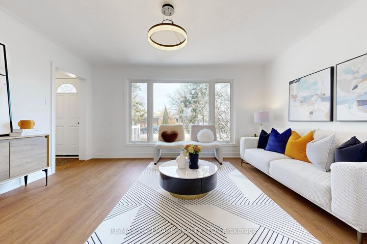 Photo 4 at 16 Marchington Circle, Maryvale, Toronto