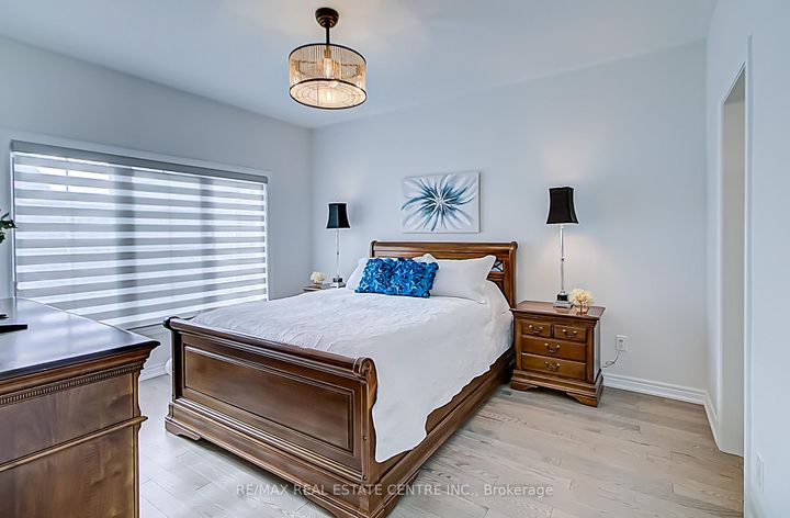 Photo 15 at 4 Clermiston Crescent, Wellington, Brampton