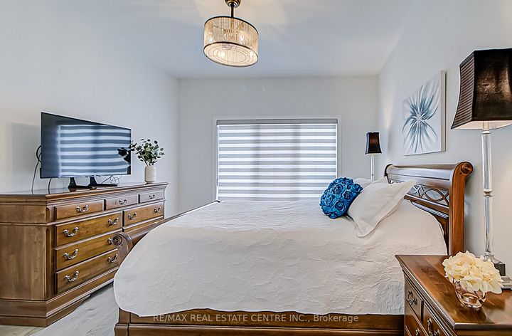 Photo 17 at 4 Clermiston Crescent, Wellington, Brampton