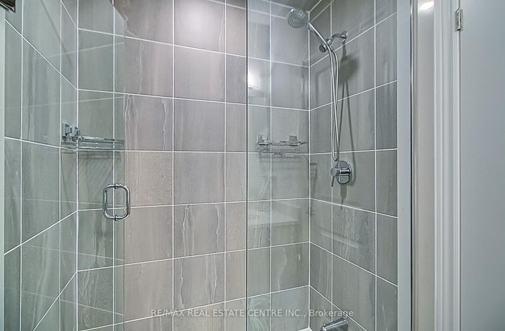 Photo 18 at 4 Clermiston Crescent, Wellington, Brampton