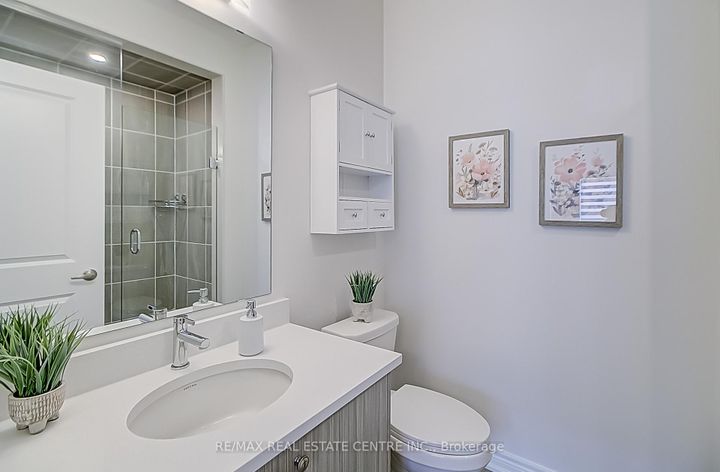 Photo 19 at 4 Clermiston Crescent, Wellington, Brampton