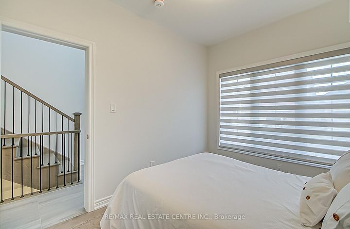 Photo 32 at 4 Clermiston Crescent, Wellington, Brampton