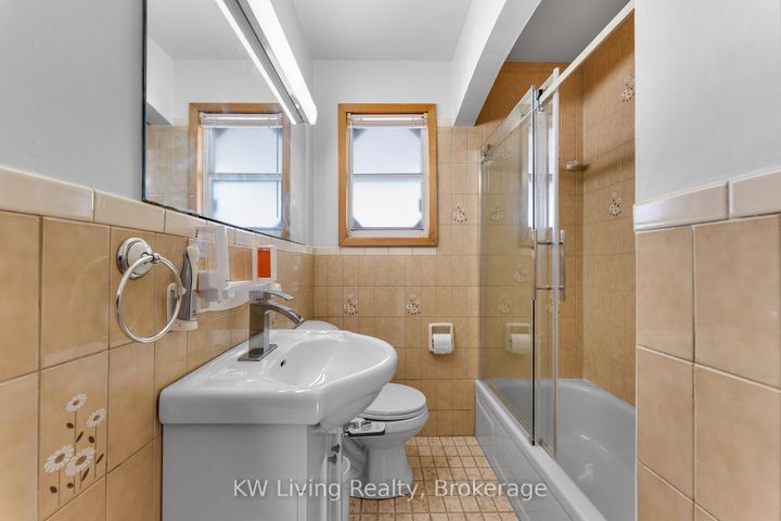 Photo 13 at 5 Plains Road, East York, Toronto