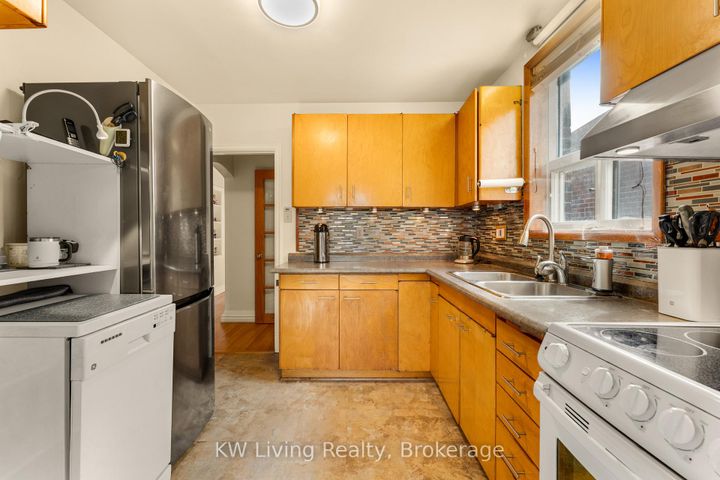 Photo 21 at 5 Plains Road, East York, Toronto