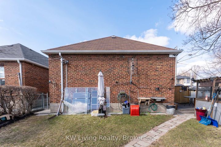 Photo 38 at 5 Plains Road, East York, Toronto